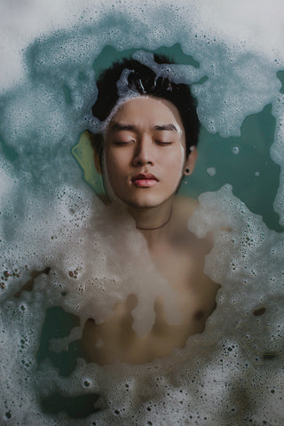 Bathing Soaking Stretching Relaxation